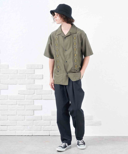 NIDO（ニド）の「刺繍キューバシャツ（シャツ/ブラウス・メンズ・ベージュ/カーキ・MEDIUM/LARGE）」の4枚目の写真