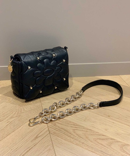 ASH(アッシュ)の「【PATTY TER】フラワーミニショルダーバッグ(ショルダーバッグ・レディース・ブラック・ONE SIZE)」の3枚目の写真