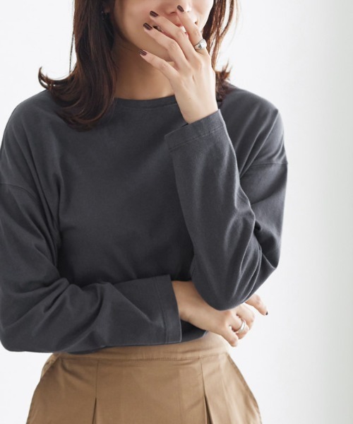 Pierrot（ピエロ）の「綿100% ロングスリーブTシャツ（Tシャツ/カットソー・レディース・ブラック/オフホワイト/ライトベージュ/チャコール・M/L）」の20枚目の写真