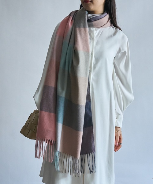 MAISON BREEZE（メゾンブリーズ）の「【MAISON BREEZE】フリンジカラフルビッグブロックチェック柄マフラー SCCH209（マフラー・レディース・その他4/その他7/その他6/その他1/その他2/その他3/その他5・FREE）」の9枚目の写真