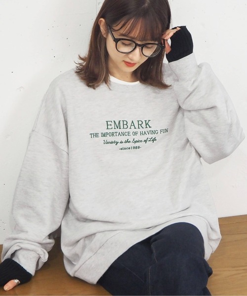 tiptop（ティップトップ）の「裏毛ロゴ刺繍BIGスウェット/トレーナー（スウェット・レディース・アイボリー/グレー/ブルー・FREE）」の6枚目の写真