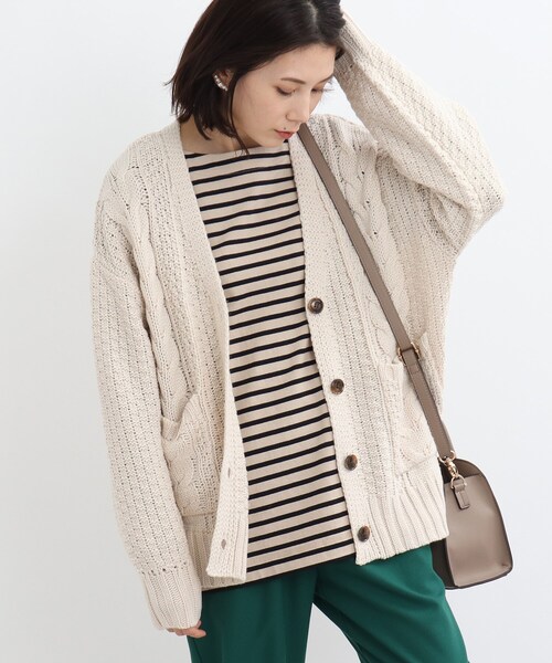 SHOO・LA・RUE（シューラルー）の「◆ゆるっと袖がこなれ見え！ざっくりケーブル柄カーディガン（カーディガン/ボレロ・レディース・ブラック/アイボリー/サンドベージュ/マスタード・00）」の20枚目の写真