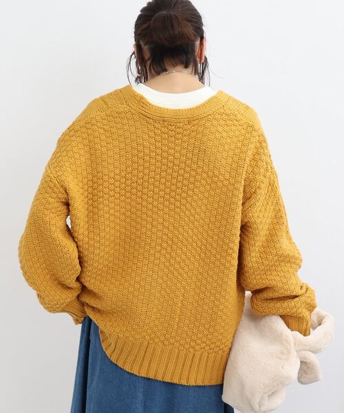 SHOO・LA・RUE（シューラルー）の「◆ゆるっと袖がこなれ見え！ざっくりケーブル柄カーディガン（カーディガン/ボレロ・レディース・ブラック/アイボリー/サンドベージュ/マスタード・00）」の22枚目の写真