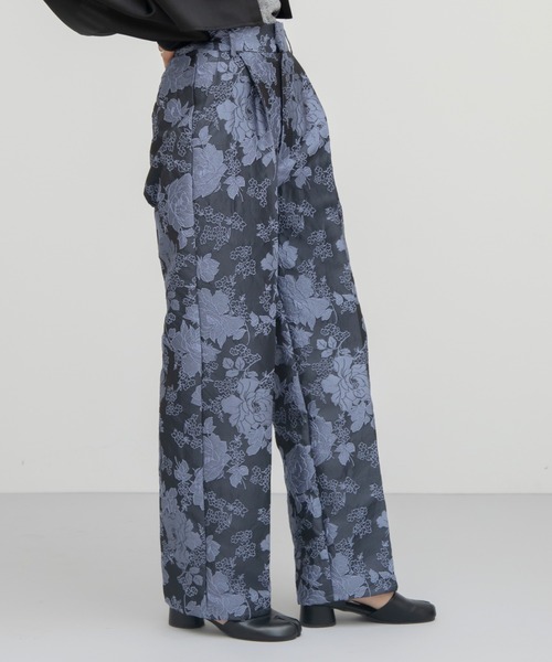 VACANCY（ヴァカンシー）の「ヴィンテージ柄ストレートスラックスパンツ（スラックス・レディース・ブルー/ブラック/ネイビー・SMALL/MEDIUM/LARGE）」の3枚目の写真