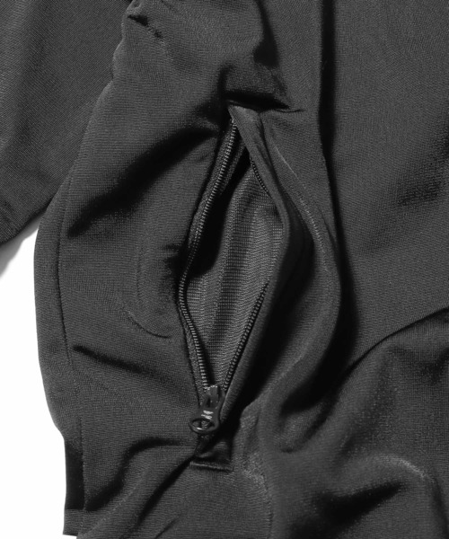 adidas(アディダス)の「adidas/アディダス SST TRACK TOP トラックジャケット(ジャージ・キッズ・ブラック/ブルー・130/160/140/150)」の9枚目の写真