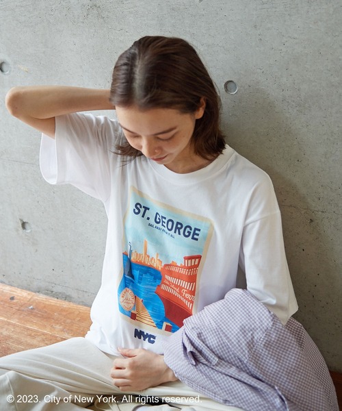 PAR ICI（パーリッシィ）の「NYC City Posters プリントTシャツ（Tシャツ/カットソー・レディース・ホワイト/カーキ・M/L）」の6枚目の写真