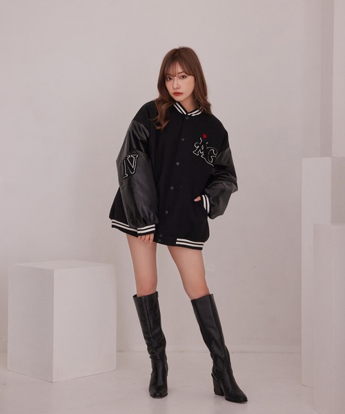 ANDGEEBEE(アンジービー)の「UNISEX ビッグスタジャン(スタジャン・レディース・ブラック×ブラック/ホワイト×ブラック・X-LARGE)」の13枚目の写真