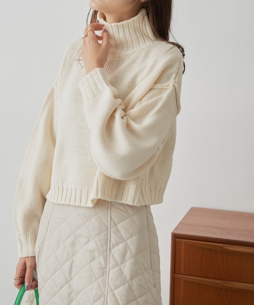 CLEARIMPRESSION （クリアインプレッション）の「バルキークロップドプルオーバーニット（ニット/セーター・レディース・グリーン/オフホワイト/ピンク・FREE）」の2枚目の写真