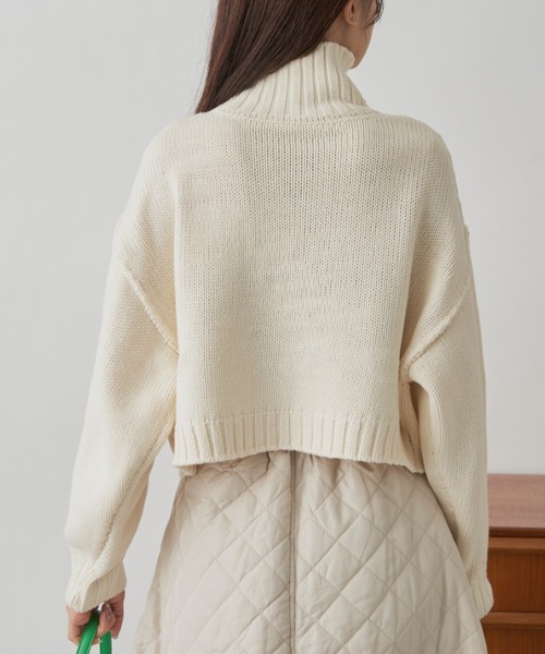 CLEARIMPRESSION （クリアインプレッション）の「バルキークロップドプルオーバーニット（ニット/セーター・レディース・グリーン/オフホワイト/ピンク・FREE）」の11枚目の写真