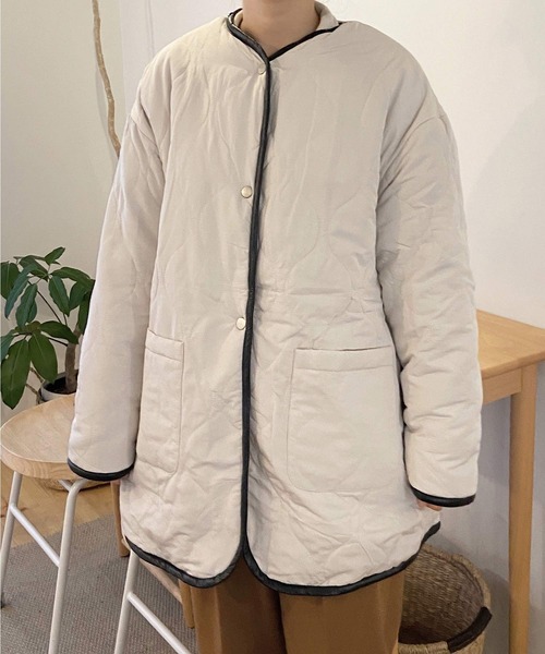 shopnikoniko(ショップニコニコ)の「キルティング ボア リバーシブルコート パイピング もこもこ ノーカラージャケット(ノーカラージャケット・レディース・アイボリー/ブラック・フリー)」の6枚目の写真