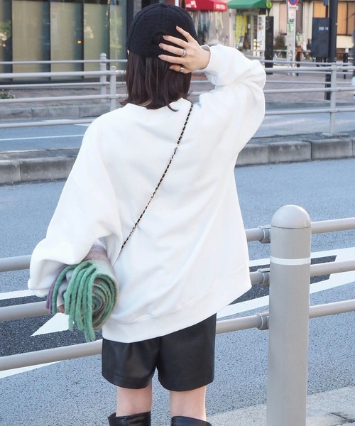 tiptop(ティップトップ)の「【ZOZO限定アイテム】裏起毛カレッジ刺繍スウェットプルオーバー(スウェット・レディース・ネイビー/グレー/オフホワイト/アイボリー/ボルドー/チャコールグレー・FREE)」の12枚目の写真