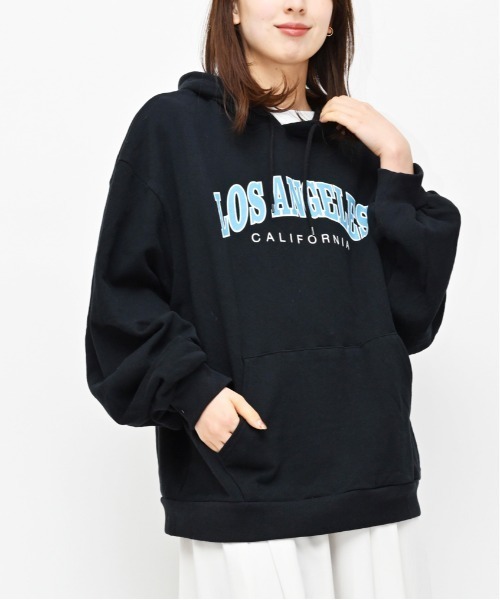 Alite cloth(アリーテクロス)の「LOSANGELSロゴプリントプルパーカー(パーカー・レディース・ブラック/チャコールグレー/グレー/オートミール・2XL/M/L/XL)」の10枚目の写真