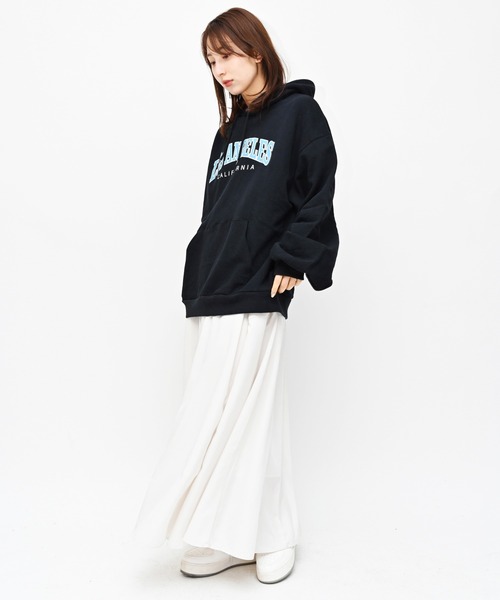 Alite cloth(アリーテクロス)の「LOSANGELSロゴプリントプルパーカー(パーカー・レディース・ブラック/チャコールグレー/グレー/オートミール・2XL/M/L/XL)」の11枚目の写真