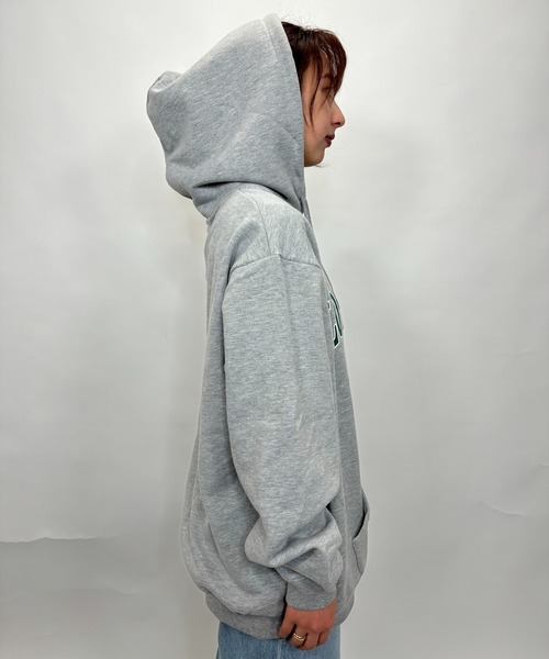 Alite cloth(アリーテクロス)の「LOSANGELSロゴプリントプルパーカー(パーカー・レディース・ブラック/チャコールグレー/グレー/オートミール・2XL/M/L/XL)」の17枚目の写真