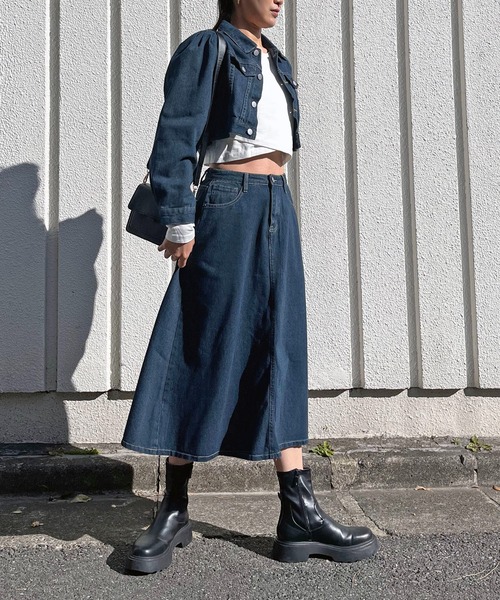 Jewelobe(ジュエローブ)の「クロップドジャケット×ロンスカデニムセットアップ(セットアップ・レディース・ネイビー/ブルー・M/L)」の8枚目の写真