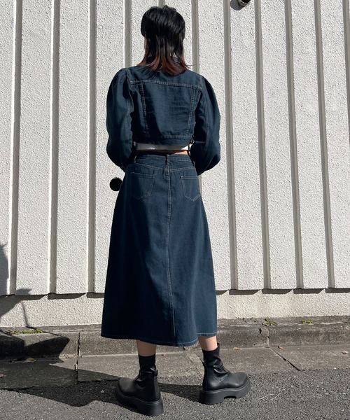 Jewelobe(ジュエローブ)の「クロップドジャケット×ロンスカデニムセットアップ(セットアップ・レディース・ネイビー/ブルー・M/L)」の15枚目の写真