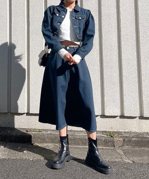 Jewelobe(ジュエローブ)の「クロップドジャケット×ロンスカデニムセットアップ(セットアップ・レディース・ネイビー/ブルー・M/L)」の6枚目の写真