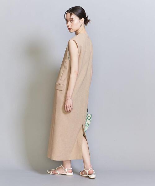 キーネックバックスリットジャンパースカート