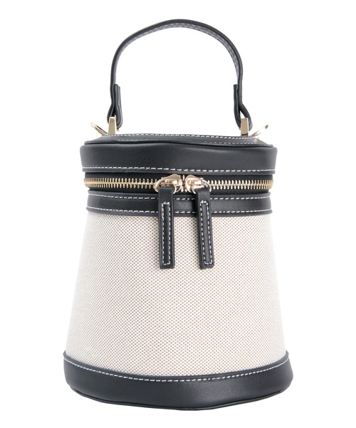 titivate(ティティベイト)の「バイカラーキャンバスバッグ(ショルダーバッグ・レディース・ブラウン/ブラック・FREE)」の4枚目の写真