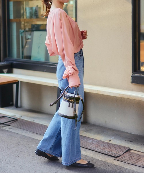 titivate(ティティベイト)の「バイカラーキャンバスバッグ(ショルダーバッグ・レディース・ブラウン/ブラック・FREE)」の9枚目の写真