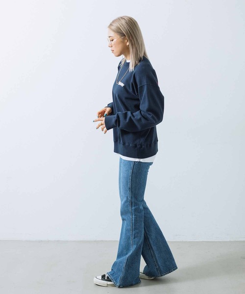 styles(スタイルス)の「HOLIDAY HIGH WAIST BELL-BOTTOM DENIM PANTS 22102840(デニムパンツ・メンズ・ブルー・2/4)」の6枚目の写真