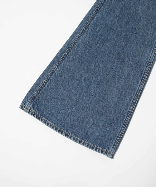 styles(スタイルス)の「HOLIDAY HIGH WAIST BELL-BOTTOM DENIM PANTS 22102840(デニムパンツ・メンズ・ブルー・2/4)」の15枚目の写真