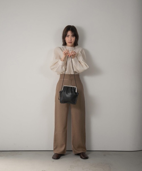 lawgy（ラウジー）の「satin docking pants（その他パンツ・レディース・サンドベージュ/ブラウン・S/M）」の3枚目の写真