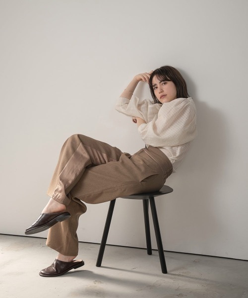 lawgy（ラウジー）の「satin docking pants（その他パンツ・レディース・サンドベージュ/ブラウン・S/M）」の14枚目の写真