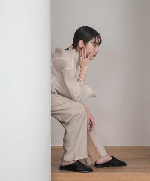 lawgy（ラウジー）の「satin docking pants（その他パンツ・レディース・サンドベージュ/ブラウン・S/M）」の13枚目の写真
