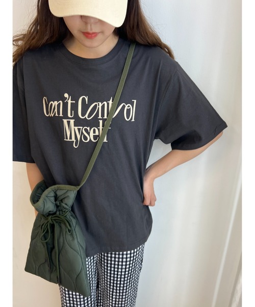 WC(ダブル シー)の「メッセージロゴビッグTシャツ(Tシャツ/カットソー・レディース・ライトベージュ/ブラック系その他/ホワイト・FREE)」の2枚目の写真