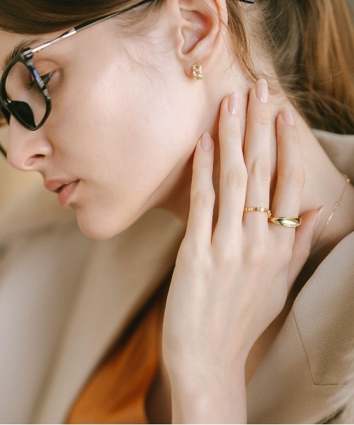 Ops.（オプス）の「アクセサリー リング レディース シンプル シルバー925 ボリューム【mielikki-tuuli-ring ミエリッキ・トゥーリ】（リング・レディース・イエローゴールド/シルバー・11号/13号/15号）」の11枚目の写真