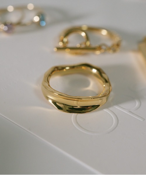 Ops.（オプス）の「アクセサリー リング レディース シンプル シルバー925 ボリューム【mielikki-tuuli-ring ミエリッキ・トゥーリ】（リング・レディース・イエローゴールド/シルバー・11号/13号/15号）」の13枚目の写真