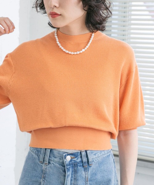 KBF(ケイビーエフ)の「illi コンパクトリブニット(ニット/セーター・レディース・ブラック/グリーン/オレンジ/ベージュ・ONE)」の1枚目の写真