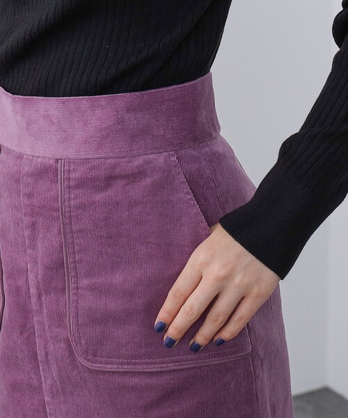 BEAMS HEART（ビームスハート）の「BEAMS HEART / 細コーデュロイ タイトロングスカート（スカート・レディース・パープル系その他5/ホワイト系その他5/ブラック・SMALL/MEDIUM）」の19枚目の写真