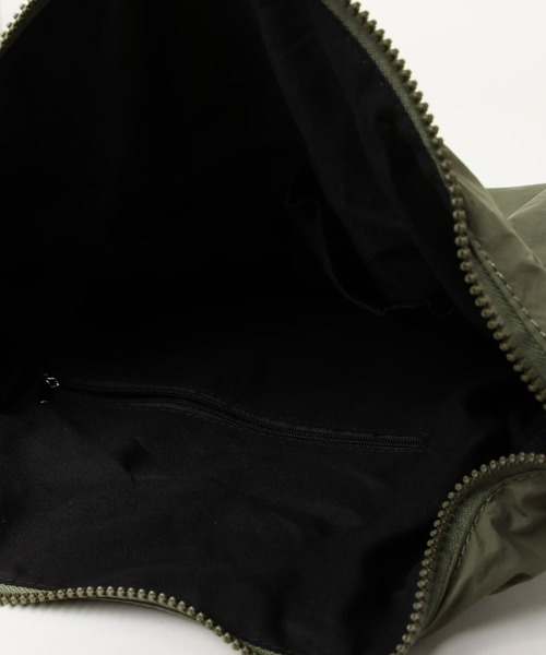 natto(ナット)の「compact nylon bag / コンパクトナイロンバッグ(ショルダーバッグ・メンズ・ベージュ/オリーブ/アイボリー・FREE)」の8枚目の写真