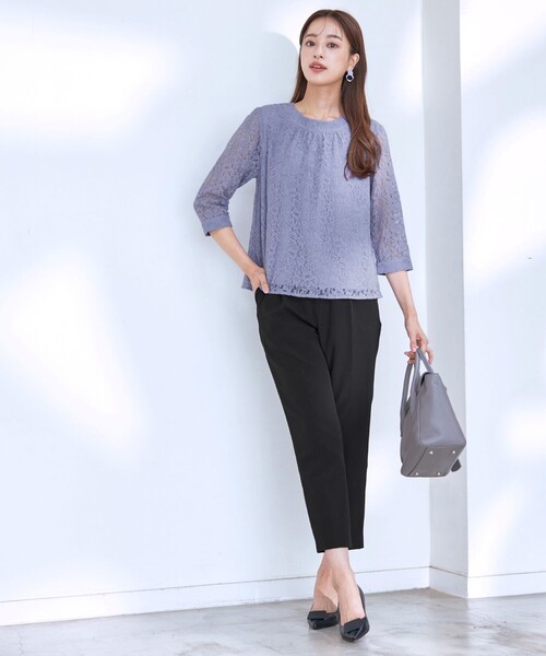 Tiaclasse（ティアクラッセ）の「【洗える】ギャザーネックレースブラウス（シャツ/ブラウス・レディース・ネイビー/オフホワイト/ラベンダー/ブラック・M/L/S）」の10枚目の写真