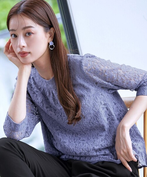 Tiaclasse（ティアクラッセ）の「【洗える】ギャザーネックレースブラウス（シャツ/ブラウス・レディース・ネイビー/オフホワイト/ラベンダー/ブラック・M/L/S）」の11枚目の写真