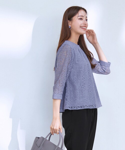 Tiaclasse（ティアクラッセ）の「【洗える】ギャザーネックレースブラウス（シャツ/ブラウス・レディース・ネイビー/オフホワイト/ラベンダー/ブラック・M/L/S）」の14枚目の写真