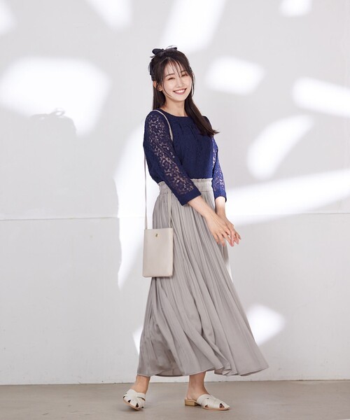 Tiaclasse（ティアクラッセ）の「【洗える】ギャザーネックレースブラウス（シャツ/ブラウス・レディース・ネイビー/オフホワイト/ラベンダー/ブラック・M/L/S）」の6枚目の写真