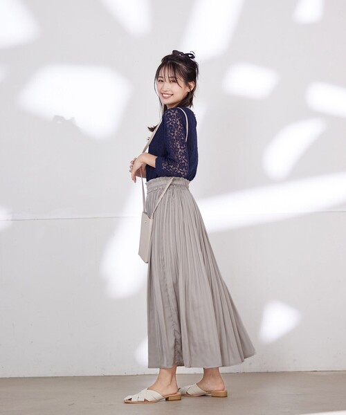 Tiaclasse（ティアクラッセ）の「【洗える】ギャザーネックレースブラウス（シャツ/ブラウス・レディース・ネイビー/オフホワイト/ラベンダー/ブラック・M/L/S）」の8枚目の写真