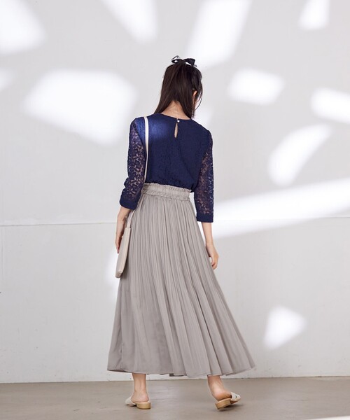 Tiaclasse（ティアクラッセ）の「【洗える】ギャザーネックレースブラウス（シャツ/ブラウス・レディース・ネイビー/オフホワイト/ラベンダー/ブラック・M/L/S）」の9枚目の写真