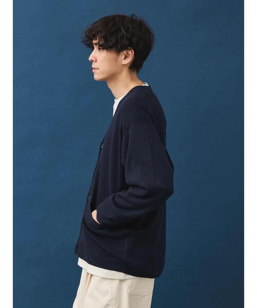 CRAFT STANDARD BOUTIQUE(クラフトスタンダードブティック)の「ブレンデッドヤーンVネックカーディガン(カーディガン/ボレロ・メンズ・ダークネイビー/ブラック/グレイッシュベージュ・L/M/XL)」の8枚目の写真