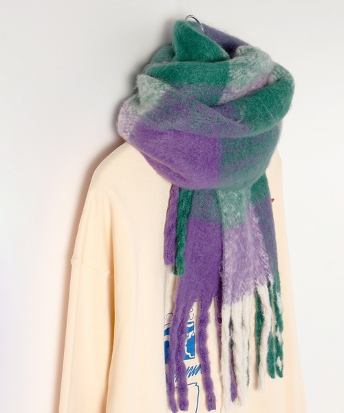 ALWAYS GOOD TIME（オルウェイズグッドタイム）の「大判ボリュームマフラー ブロックチェック/無地（マフラー・レディース・イエロー系/グリーン系/ブルー系/ローズ系/オレンジ系/ネイビー系/キャメル/ピンク系/ライトベージュ/ミント/パープル/オフホワイト/グレー/ライトイエロー/グレイッシュベージュ/ライトピンク・FREE）」の6枚目の写真