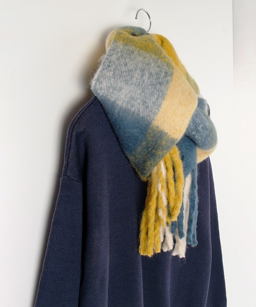 ALWAYS GOOD TIME（オルウェイズグッドタイム）の「大判ボリュームマフラー ブロックチェック/無地（マフラー・レディース・イエロー系/グリーン系/ブルー系/ローズ系/オレンジ系/ネイビー系/キャメル/ピンク系/ライトベージュ/ミント/パープル/オフホワイト/グレー/ライトイエロー/グレイッシュベージュ/ライトピンク・FREE）」の7枚目の写真