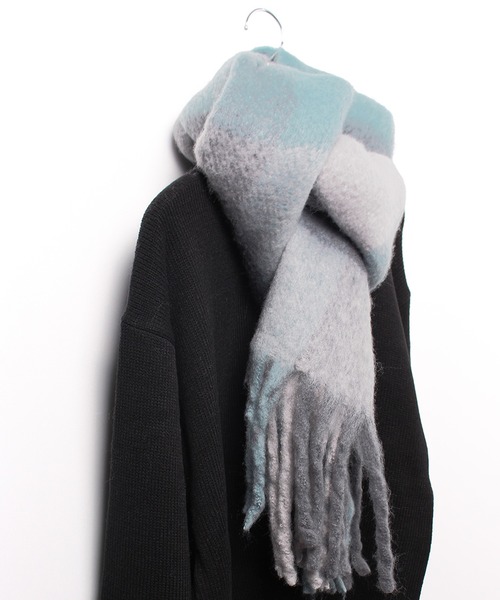 ALWAYS GOOD TIME（オルウェイズグッドタイム）の「大判ボリュームマフラー ブロックチェック/無地（マフラー・レディース・イエロー系/グリーン系/ブルー系/ローズ系/オレンジ系/ネイビー系/キャメル/ピンク系/ライトベージュ/ミント/パープル/オフホワイト/グレー/ライトイエロー/グレイッシュベージュ/ライトピンク・FREE）」の8枚目の写真