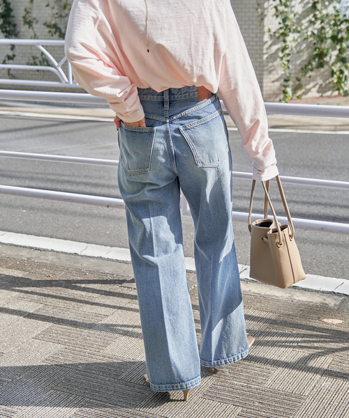 Spick & Span(スピックアンドスパン)の「51/2 FLARE-LINE STUDS DENIM(デニムパンツ・レディース・ブラック/ブルー系その他・26/27/28/29)」の17枚目の写真