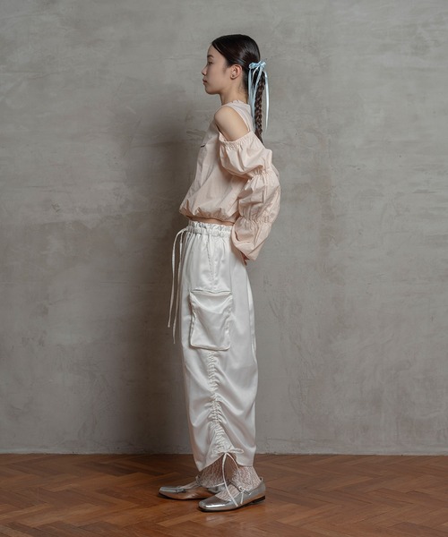 poiregnee（ポワニェ）の「マムルークオープンショルダーブラウス（シャツ/ブラウス・レディース・ベビーピンク/オフホワイト・FREE）」の3枚目の写真