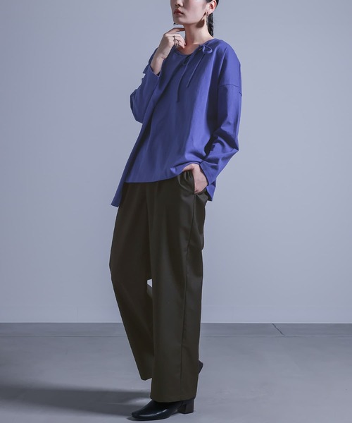 kOhAKU(コハク)の「アシメカッティングロンT(Tシャツ/カットソー・レディース・ベージュ/ロイヤルブルー/ブラック・FREE)」の5枚目の写真