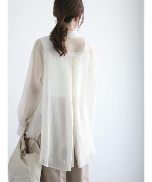 Te chichi（テチチ）の「バック釦シアーレイヤーシャツ（シャツ/ブラウス・レディース・グリーン/オフホワイト/モカ・F）」の2枚目の写真