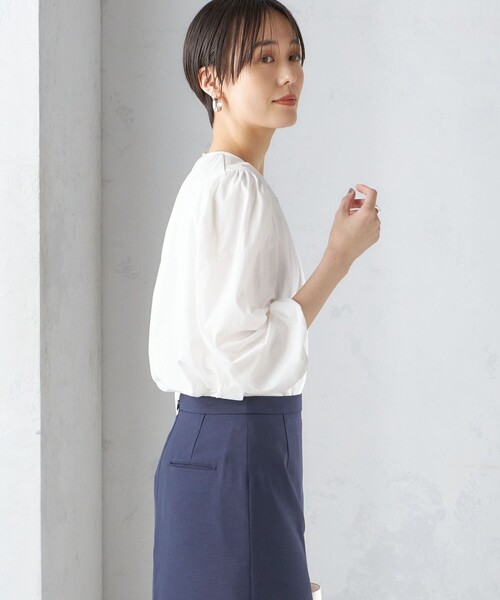 SHIPS(シップス)の「〈手洗い可能〉ALBINI ギャザー スリーブ プルオーバー ◇(シャツ/ブラウス・レディース・ブルー/オフホワイト/ブラック・ONE SIZE)」の18枚目の写真